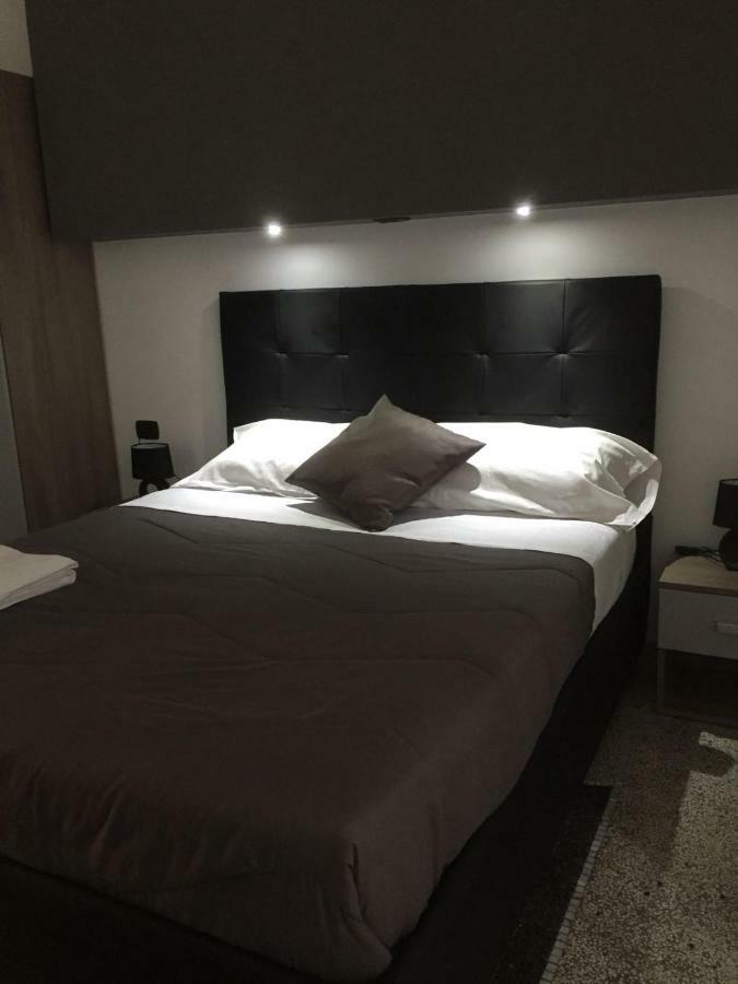 Mb95 - Mezzocannone Luxurious Bed & Breakfast Naples